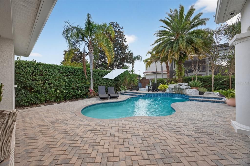 待售: $995,000 (5 贝兹, 3 浴室, 2843 平方英尺)