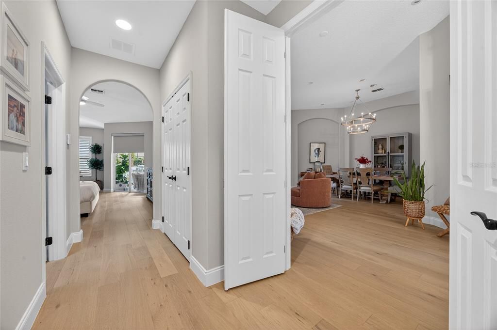 待售: $995,000 (5 贝兹, 3 浴室, 2843 平方英尺)