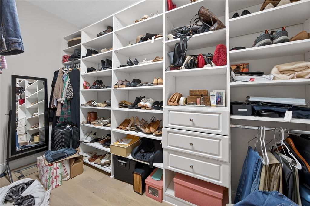 待售: $995,000 (5 贝兹, 3 浴室, 2843 平方英尺)