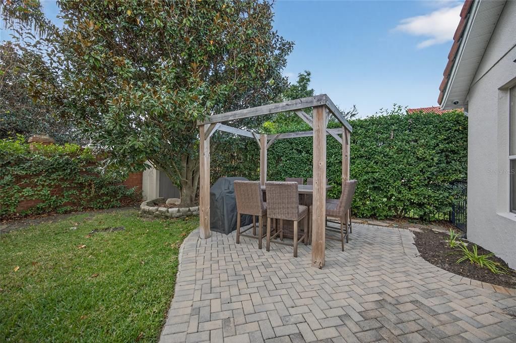 待售: $995,000 (5 贝兹, 3 浴室, 2843 平方英尺)