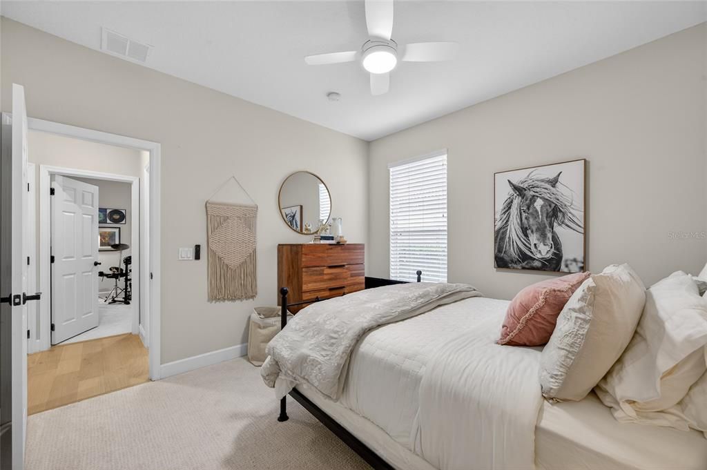 待售: $995,000 (5 贝兹, 3 浴室, 2843 平方英尺)