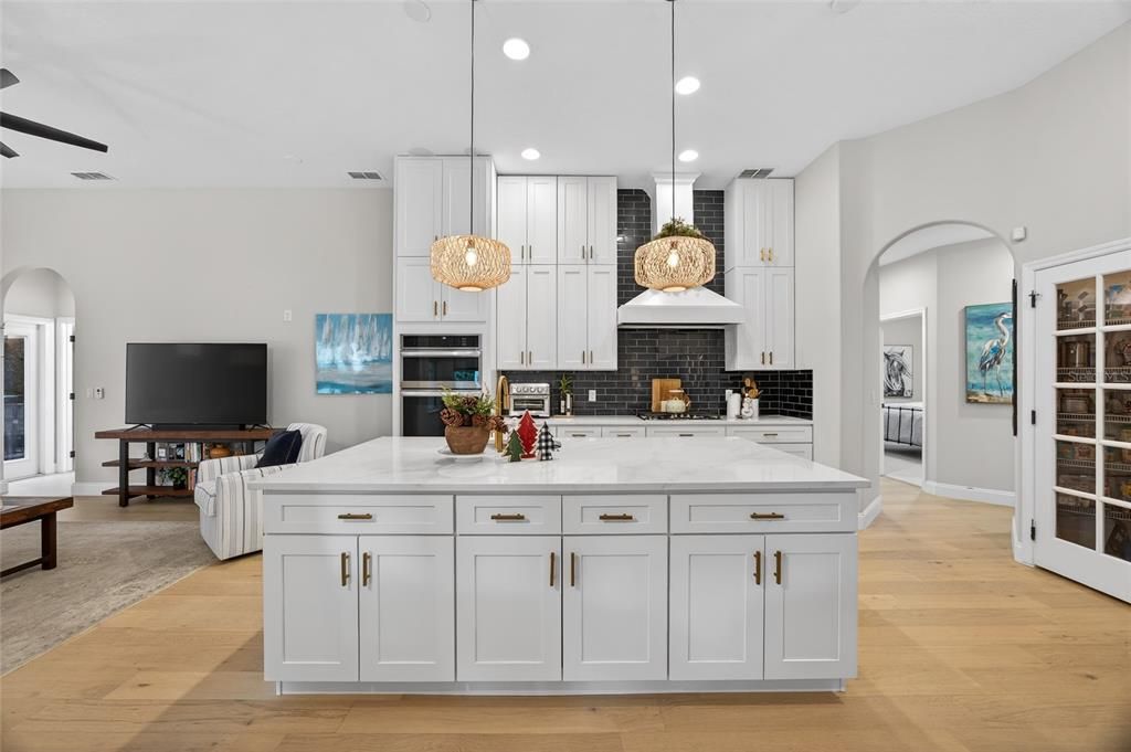 待售: $995,000 (5 贝兹, 3 浴室, 2843 平方英尺)