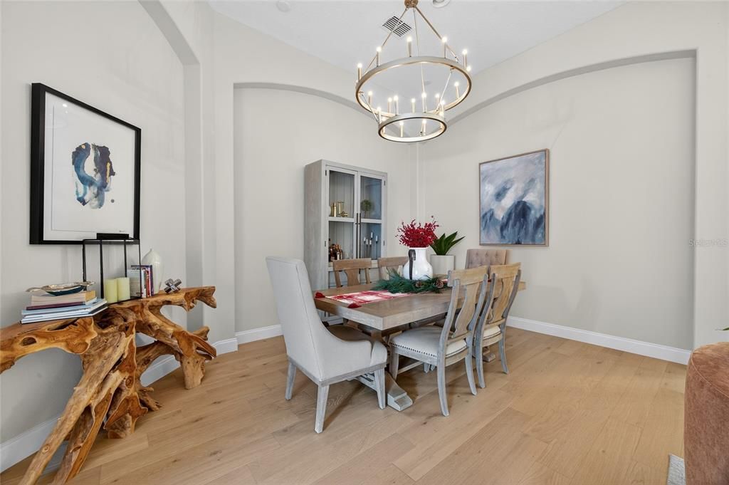 待售: $995,000 (5 贝兹, 3 浴室, 2843 平方英尺)