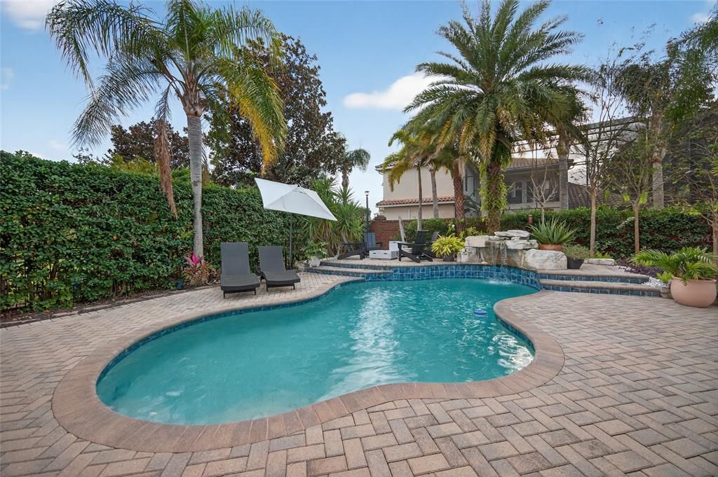 待售: $995,000 (5 贝兹, 3 浴室, 2843 平方英尺)