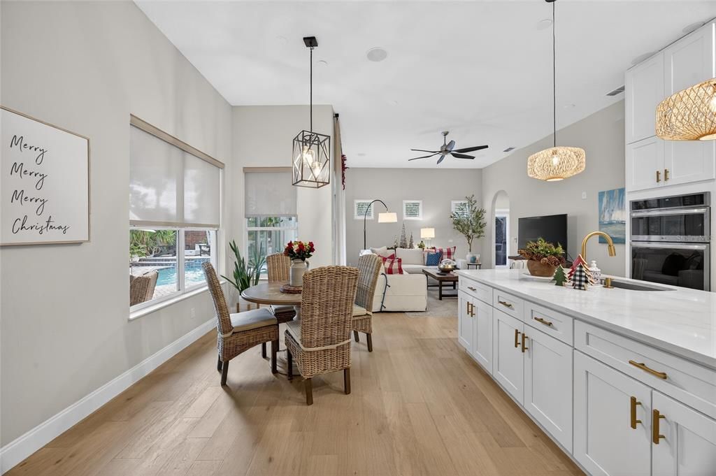 待售: $995,000 (5 贝兹, 3 浴室, 2843 平方英尺)