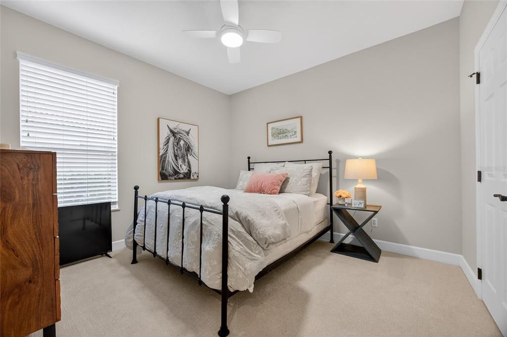 待售: $995,000 (5 贝兹, 3 浴室, 2843 平方英尺)