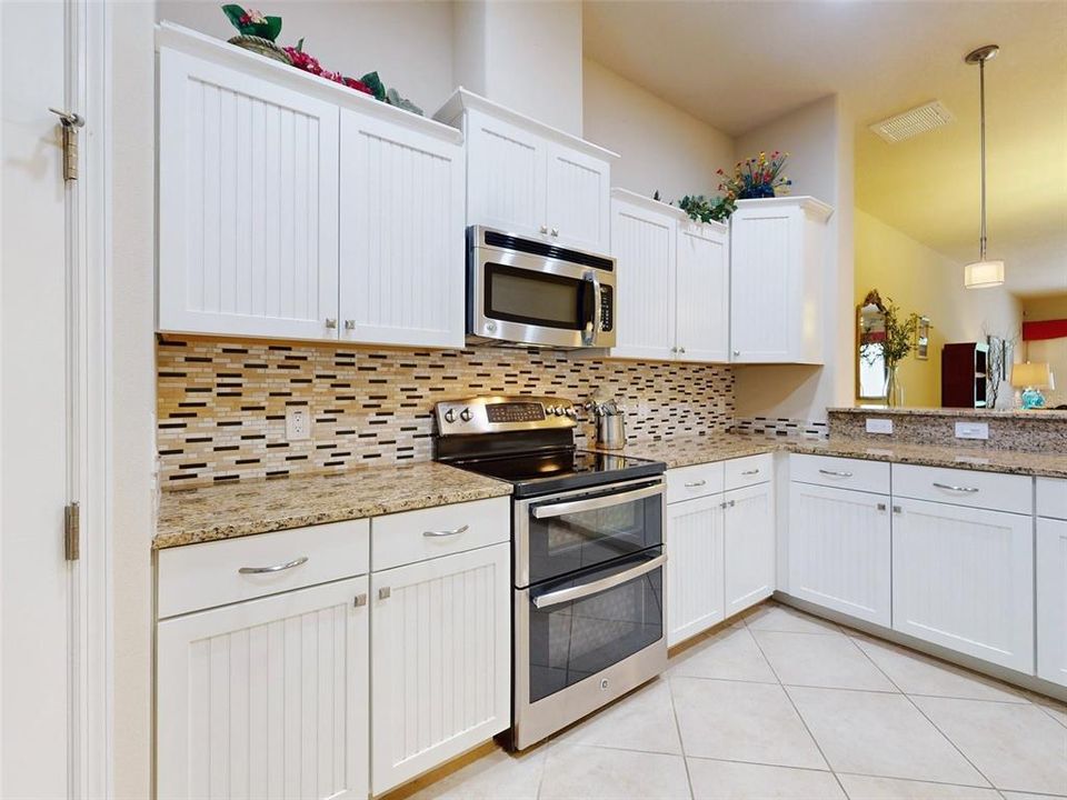 待售: $421,500 (2 贝兹, 2 浴室, 1916 平方英尺)