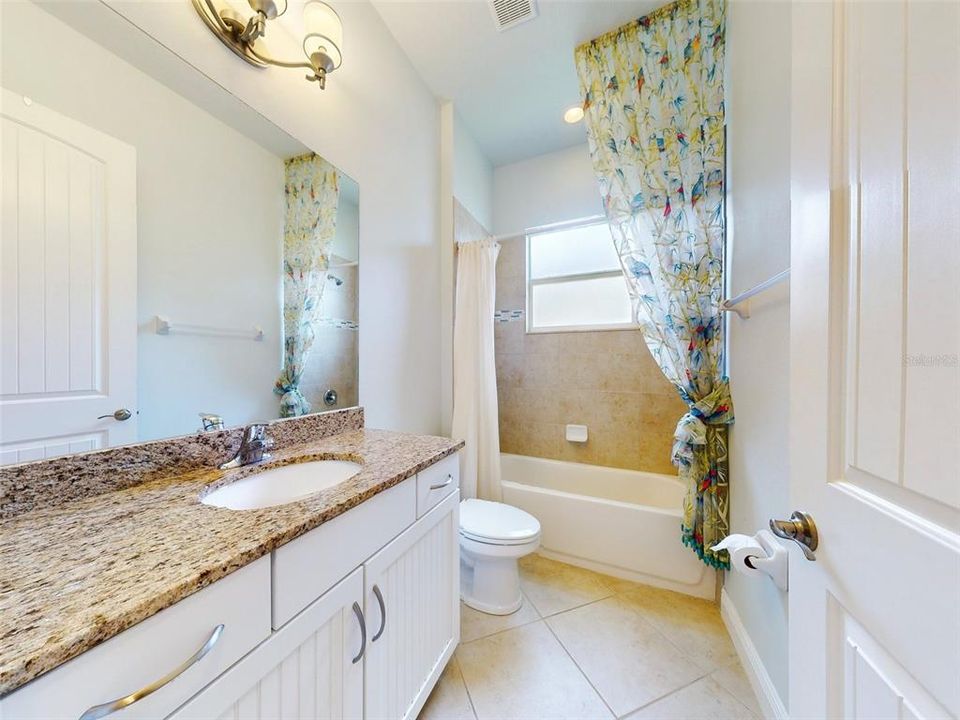 待售: $421,500 (2 贝兹, 2 浴室, 1916 平方英尺)