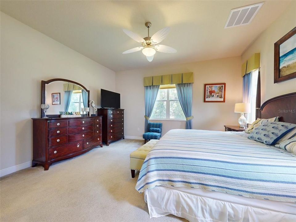 待售: $421,500 (2 贝兹, 2 浴室, 1916 平方英尺)