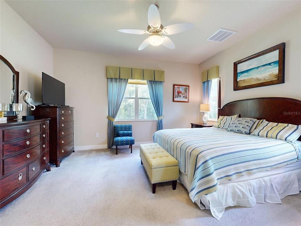 待售: $421,500 (2 贝兹, 2 浴室, 1916 平方英尺)