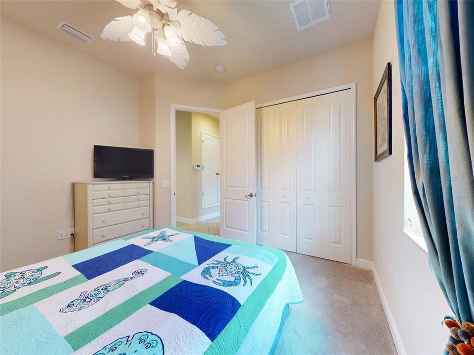 待售: $421,500 (2 贝兹, 2 浴室, 1916 平方英尺)