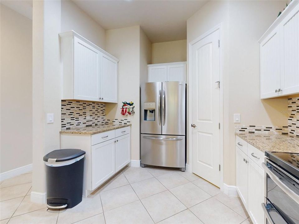 待售: $421,500 (2 贝兹, 2 浴室, 1916 平方英尺)