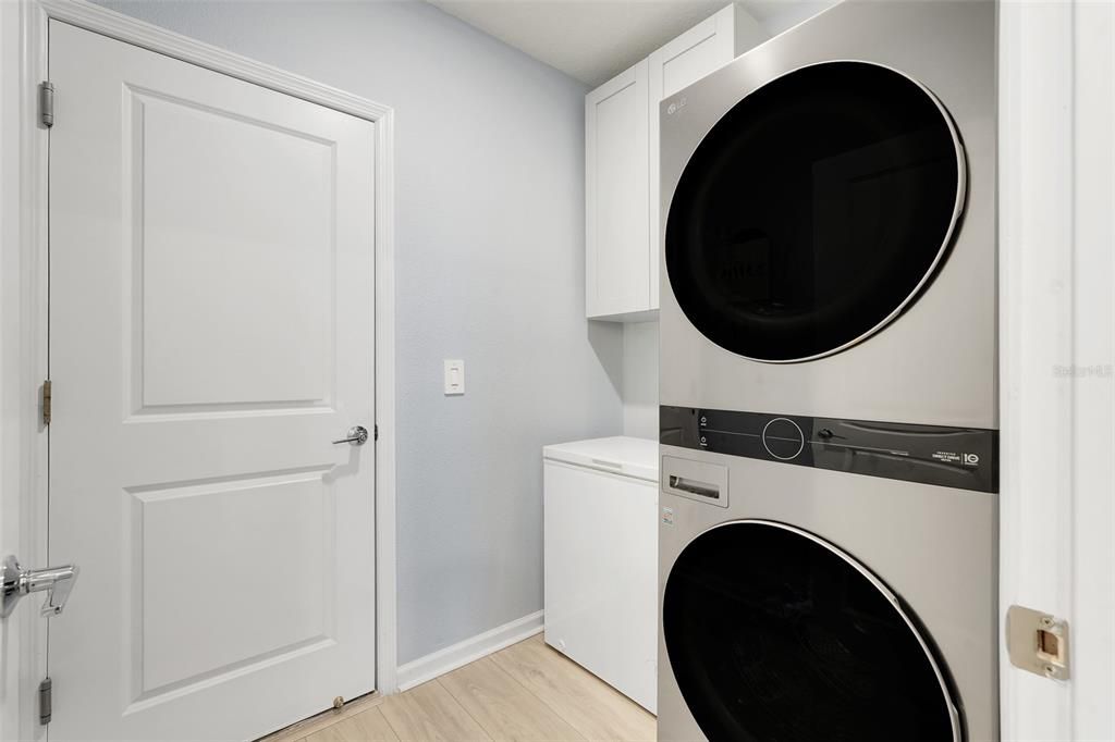 待售: $499,900 (5 贝兹, 2 浴室, 2370 平方英尺)