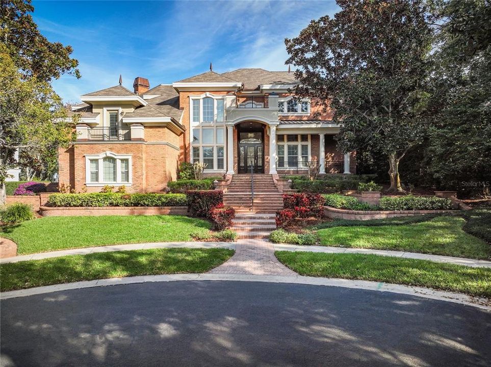 Vendido Recientemente: $2,850,000 (5 camas, 6 baños, 5852 Pies cuadrados)