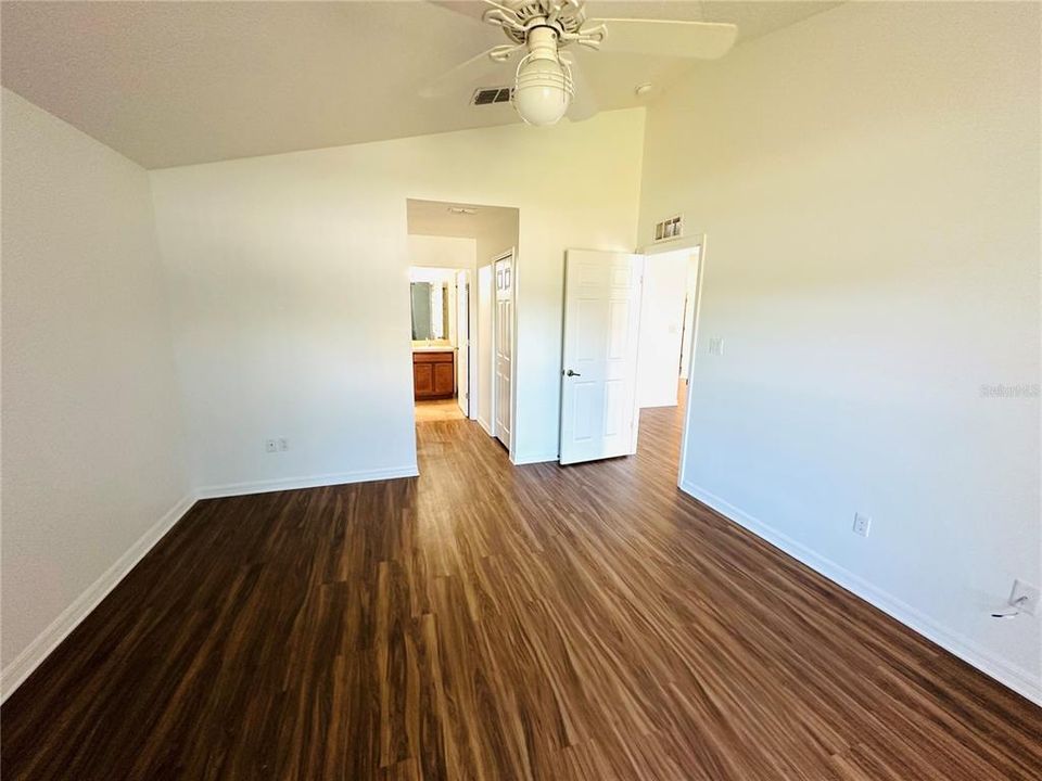 For Sale: $295,000 (3 beds, 2 baths, 1511 Square Feet)