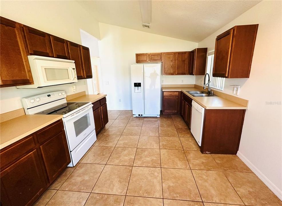 For Sale: $295,000 (3 beds, 2 baths, 1511 Square Feet)