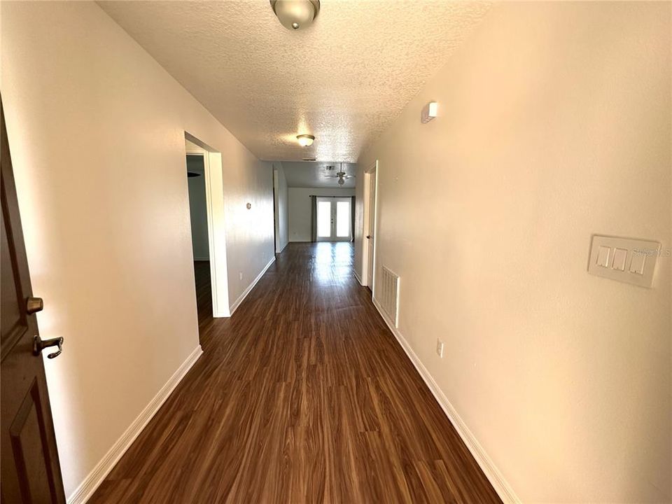 For Sale: $295,000 (3 beds, 2 baths, 1511 Square Feet)