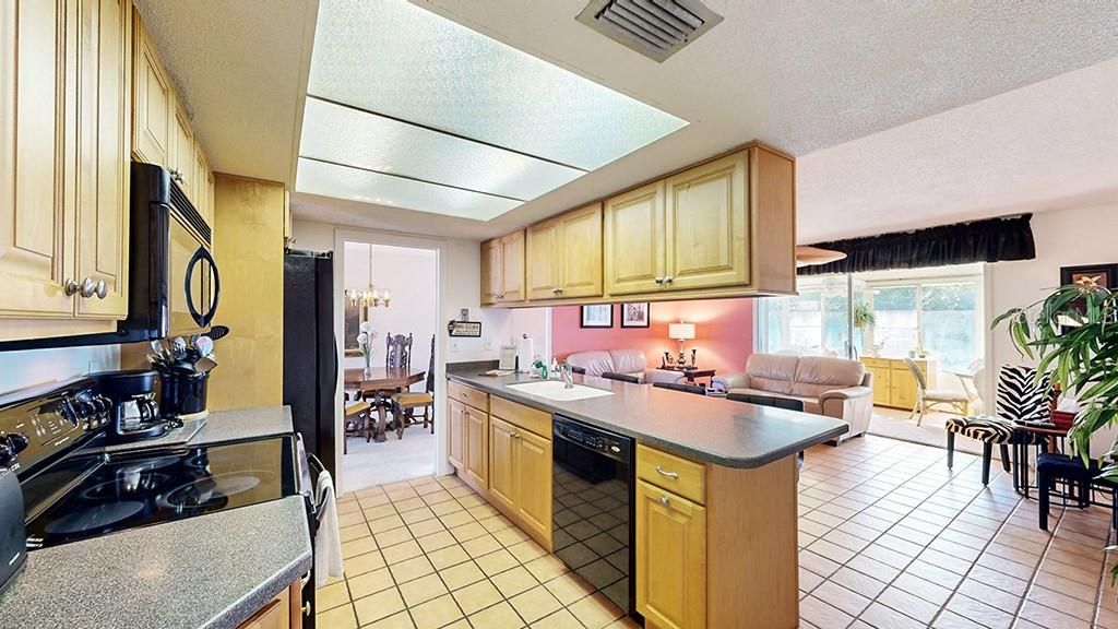 For Sale: $429,900 (3 beds, 2 baths, 1514 Square Feet)