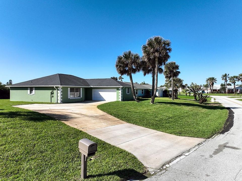 For Sale: $429,900 (3 beds, 2 baths, 1514 Square Feet)