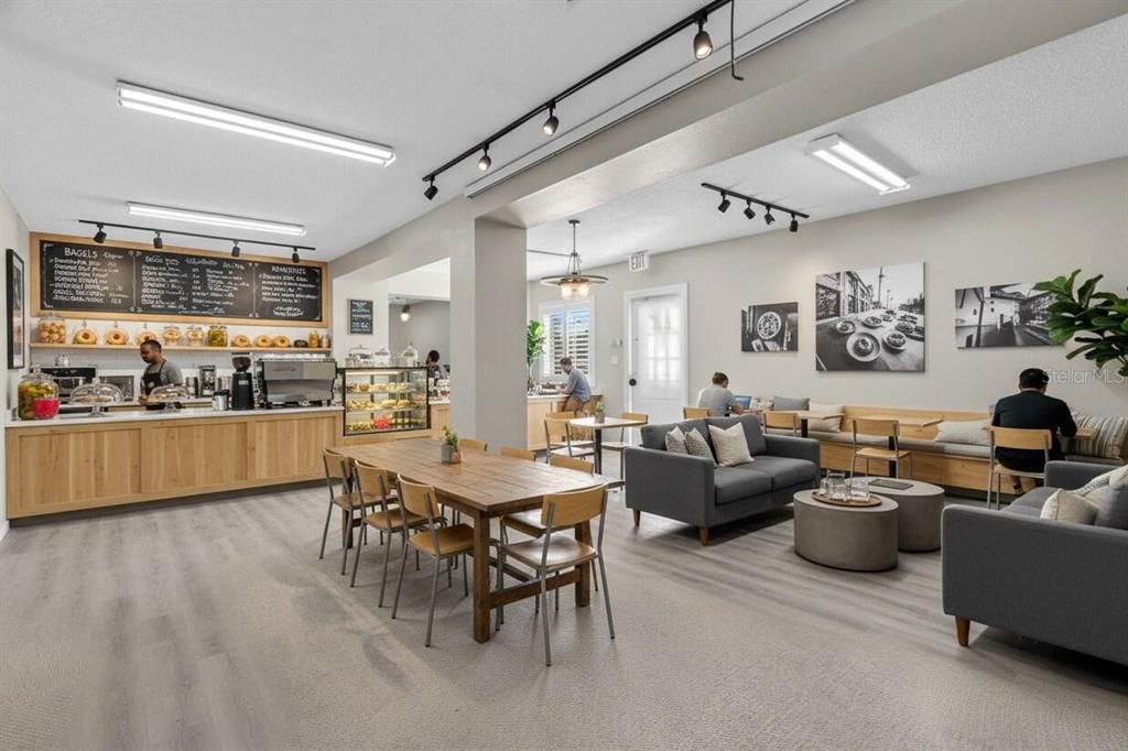 En Venta: $850,000 (2 camas, 2 baños, 2800 Pies cuadrados)