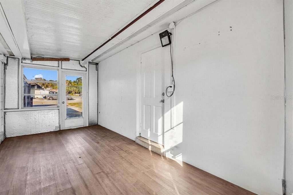 En Venta: $850,000 (2 camas, 2 baños, 2800 Pies cuadrados)