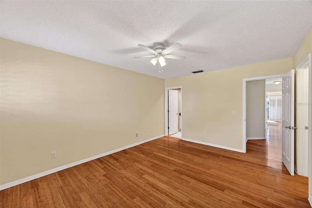 En Venta: $329,000 (2 camas, 2 baños, 1470 Pies cuadrados)