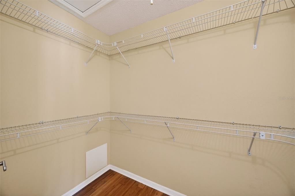 En Venta: $329,000 (2 camas, 2 baños, 1470 Pies cuadrados)