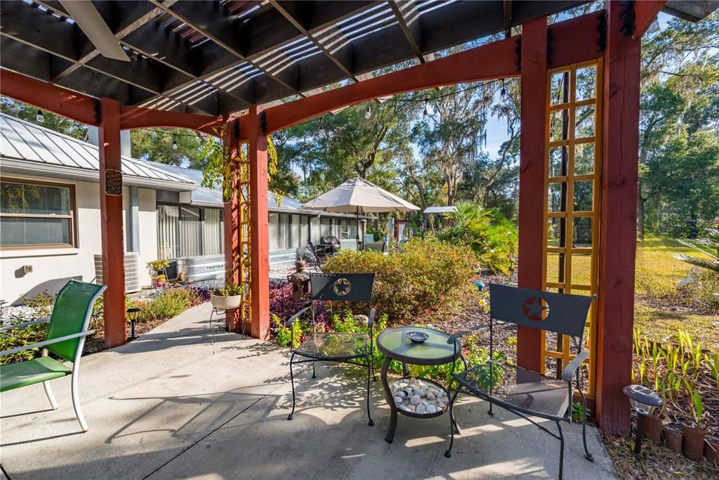 For Sale: $495,000 (3 beds, 2 baths, 1714 Square Feet)