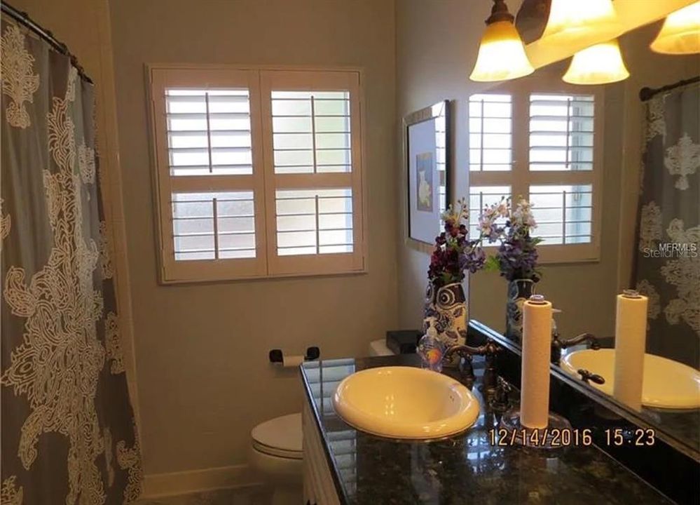 待售: $339,900 (2 贝兹, 1 浴室, 1271 平方英尺)