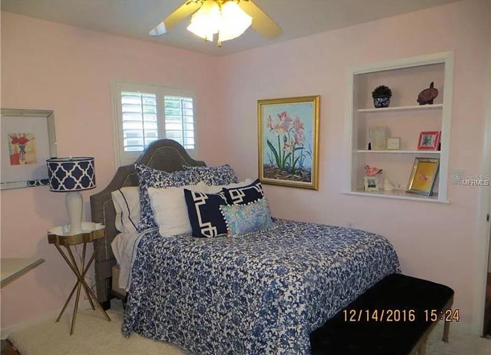 待售: $339,900 (2 贝兹, 1 浴室, 1271 平方英尺)