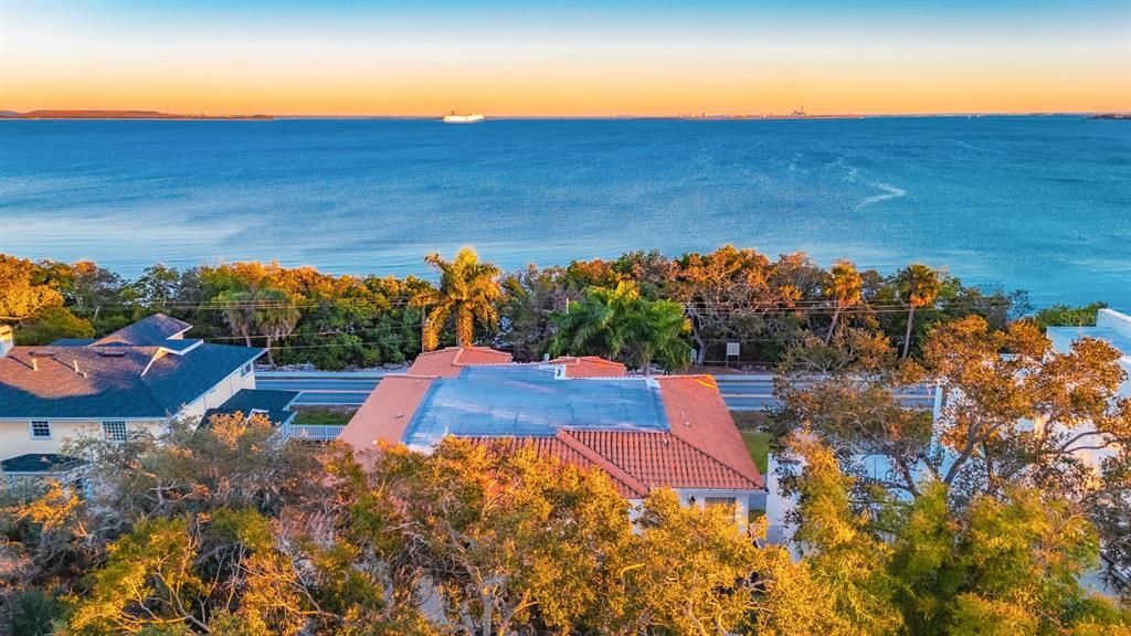 En Venta: $3,399,000 (6 camas, 5 baños, 5837 Pies cuadrados)