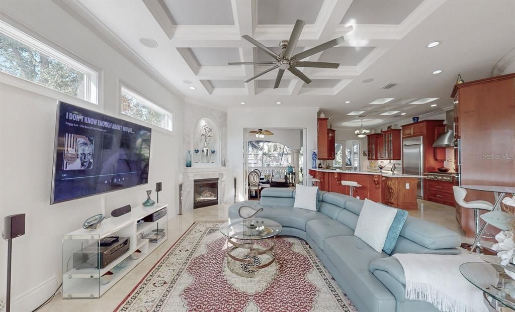 En Venta: $3,399,000 (6 camas, 5 baños, 5837 Pies cuadrados)