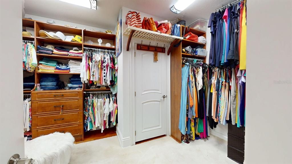 En Venta: $3,399,000 (6 camas, 5 baños, 5837 Pies cuadrados)