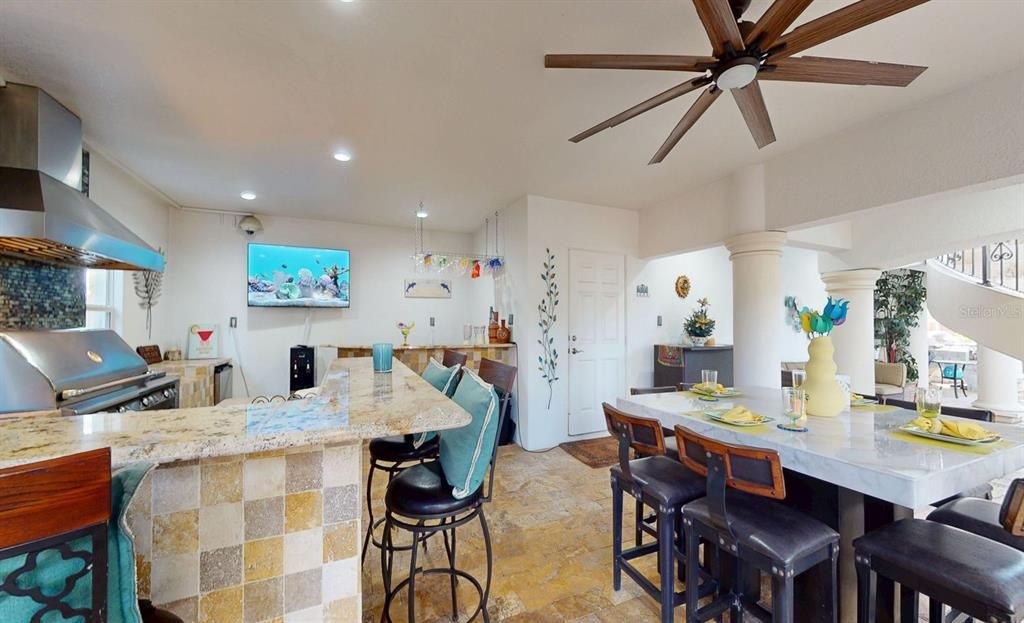 En Venta: $3,399,000 (6 camas, 5 baños, 5837 Pies cuadrados)