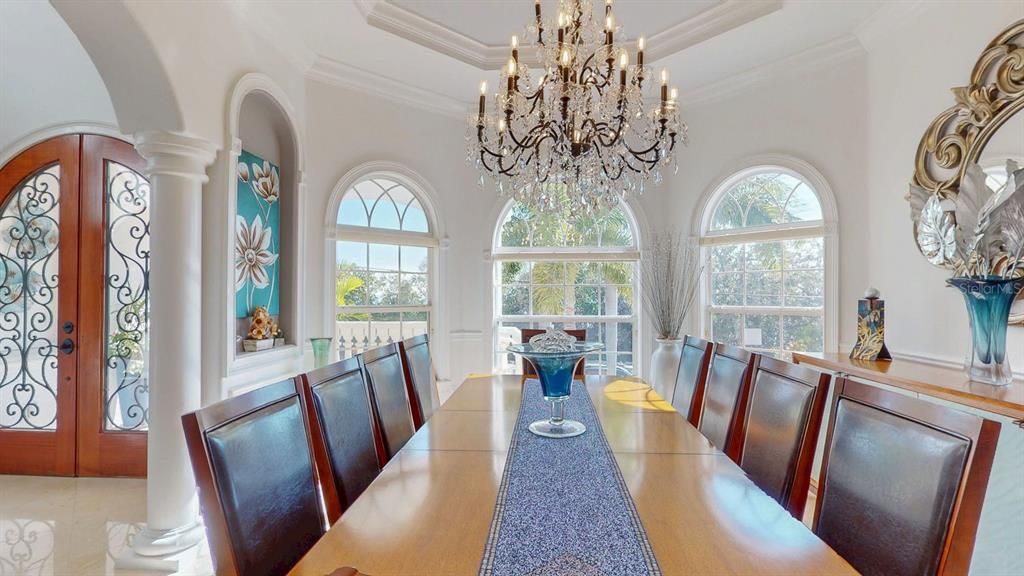 En Venta: $3,399,000 (6 camas, 5 baños, 5837 Pies cuadrados)