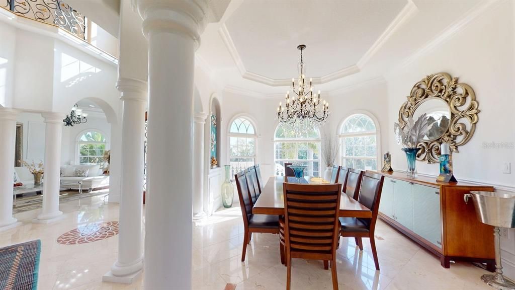 En Venta: $3,399,000 (6 camas, 5 baños, 5837 Pies cuadrados)