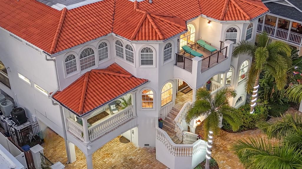 En Venta: $3,399,000 (6 camas, 5 baños, 5837 Pies cuadrados)