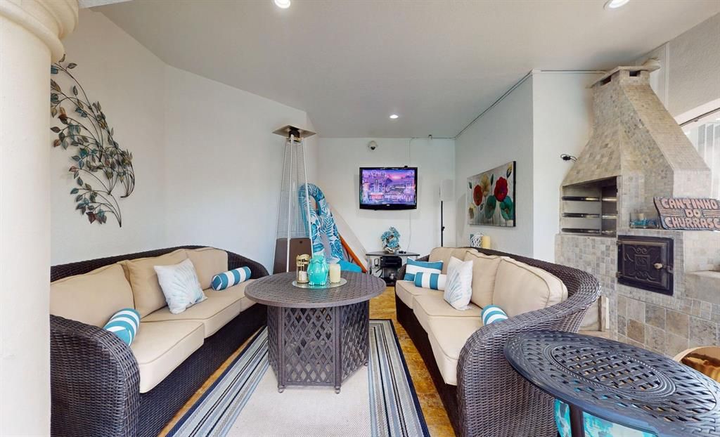 En Venta: $3,399,000 (6 camas, 5 baños, 5837 Pies cuadrados)