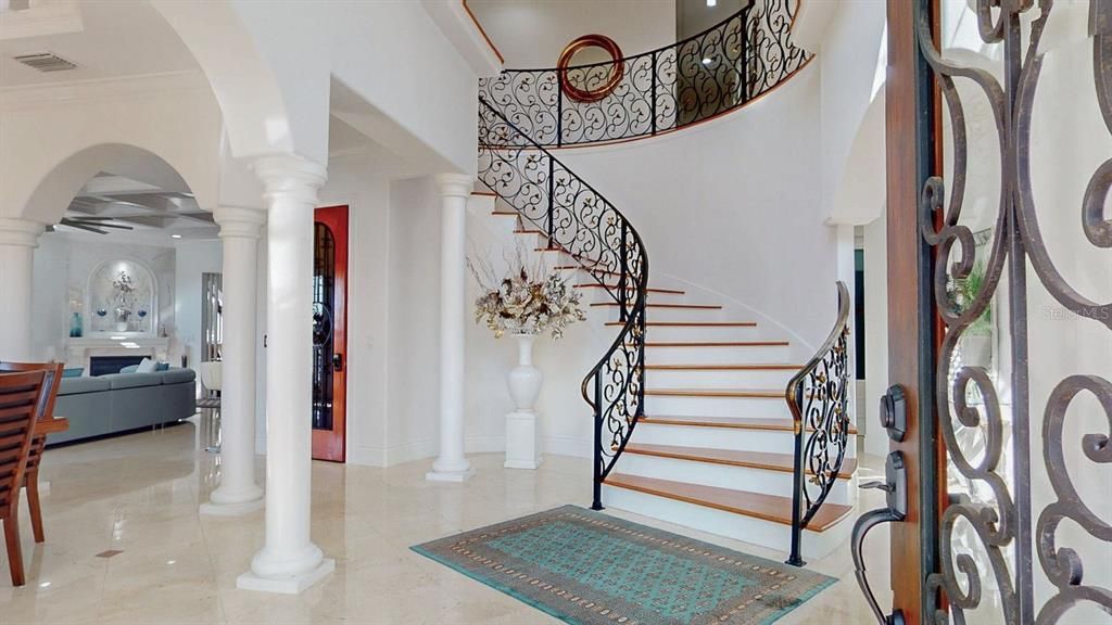 En Venta: $3,399,000 (6 camas, 5 baños, 5837 Pies cuadrados)