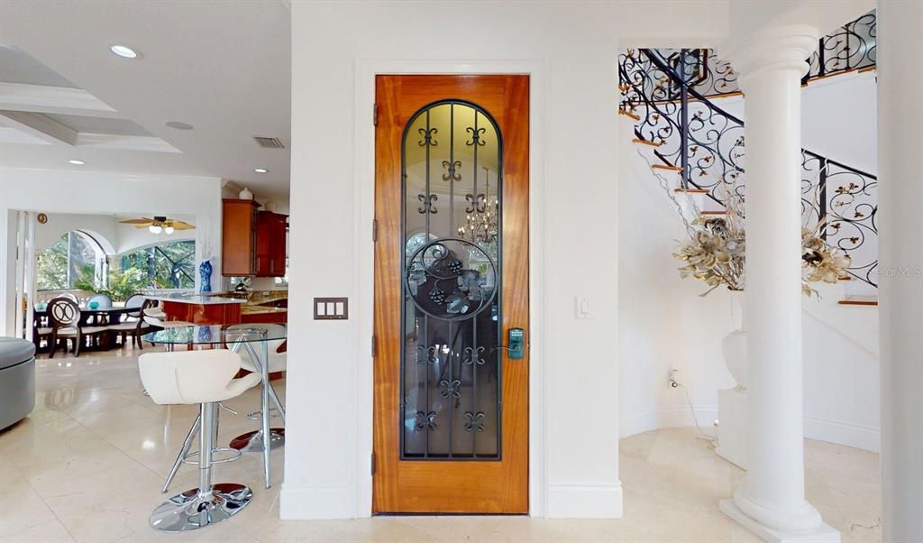 En Venta: $3,399,000 (6 camas, 5 baños, 5837 Pies cuadrados)