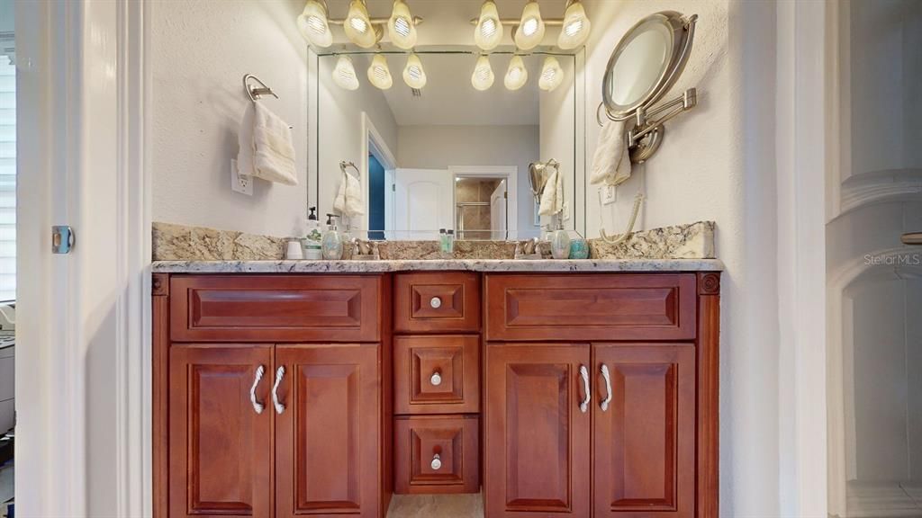 En Venta: $3,399,000 (6 camas, 5 baños, 5837 Pies cuadrados)