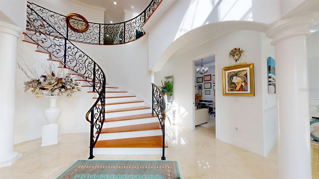 En Venta: $3,399,000 (6 camas, 5 baños, 5837 Pies cuadrados)