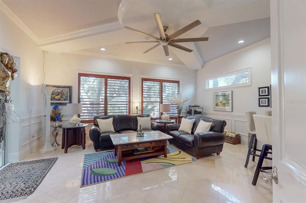 En Venta: $3,399,000 (6 camas, 5 baños, 5837 Pies cuadrados)