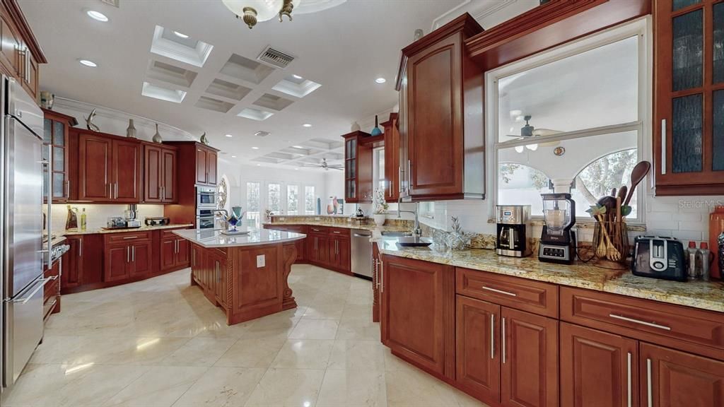 En Venta: $3,399,000 (6 camas, 5 baños, 5837 Pies cuadrados)