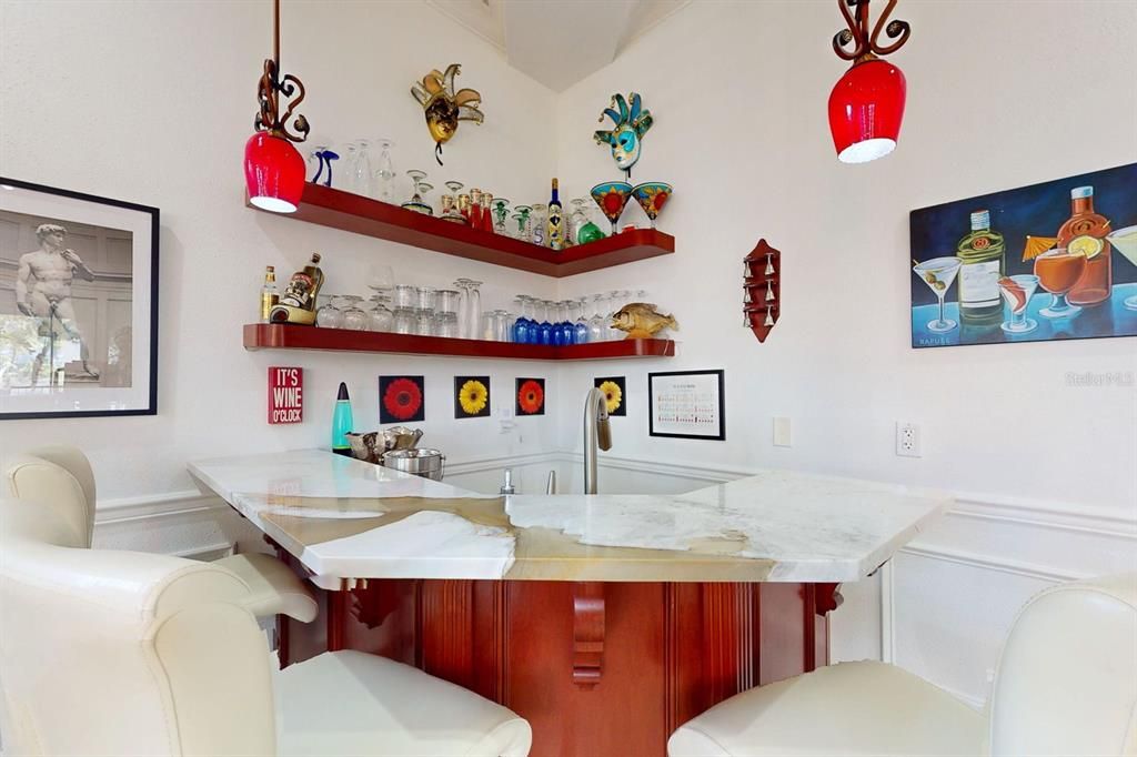 En Venta: $3,399,000 (6 camas, 5 baños, 5837 Pies cuadrados)