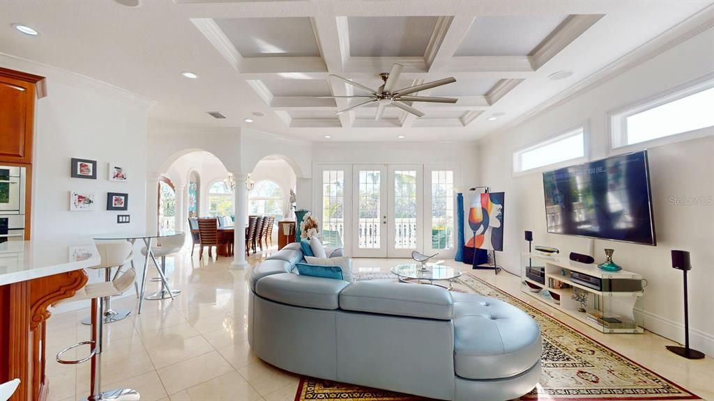 En Venta: $3,399,000 (6 camas, 5 baños, 5837 Pies cuadrados)