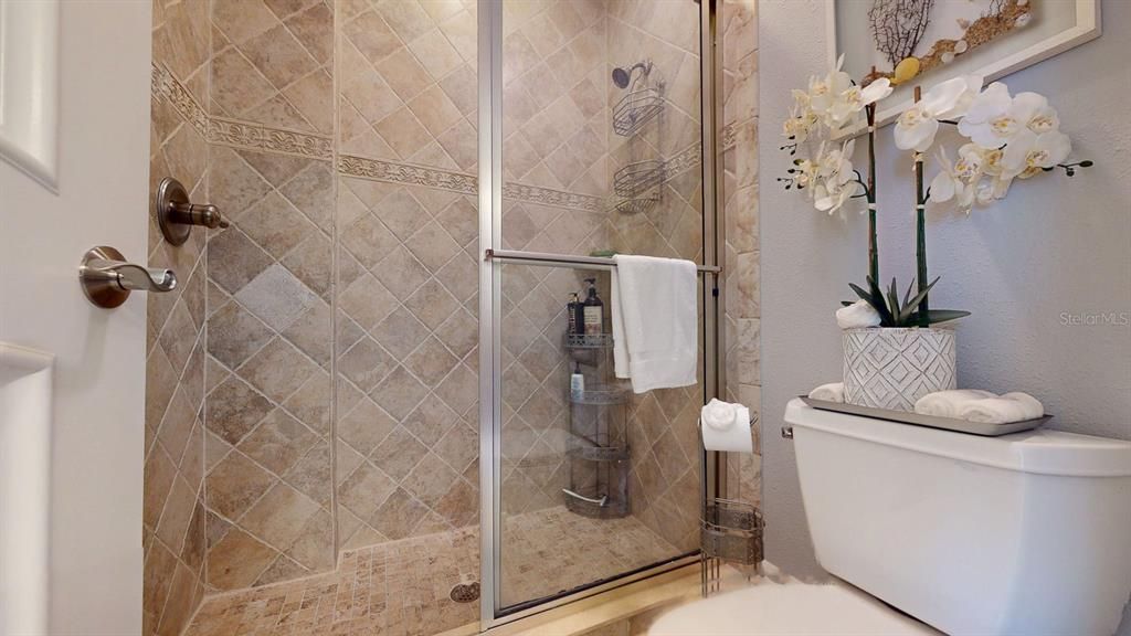 En Venta: $3,399,000 (6 camas, 5 baños, 5837 Pies cuadrados)