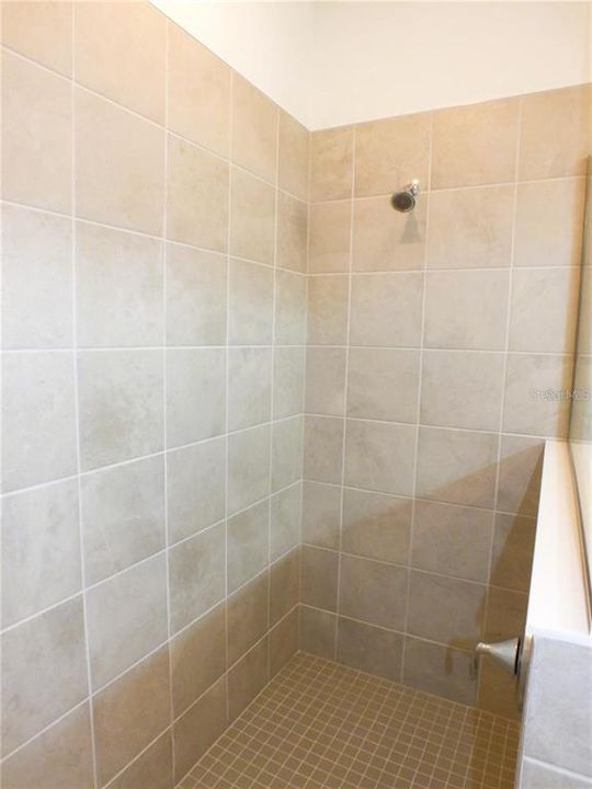 出租: $2,600 (4 贝兹, 3 浴室, 2035 平方英尺)