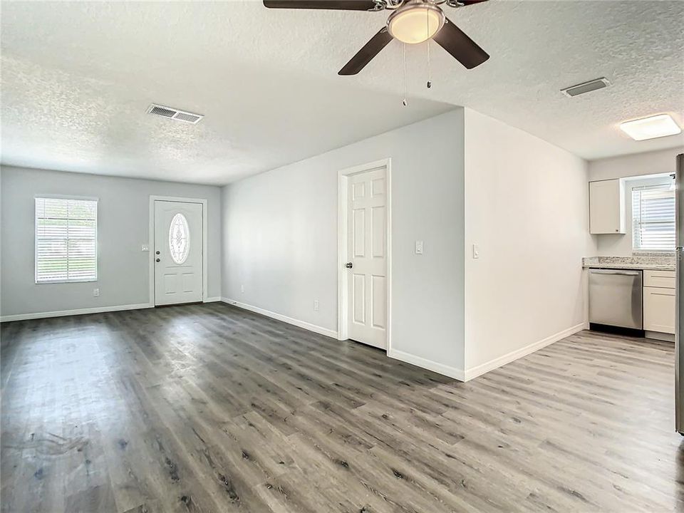 En Venta: $470,000 (3 camas, 2 baños, 1277 Pies cuadrados)