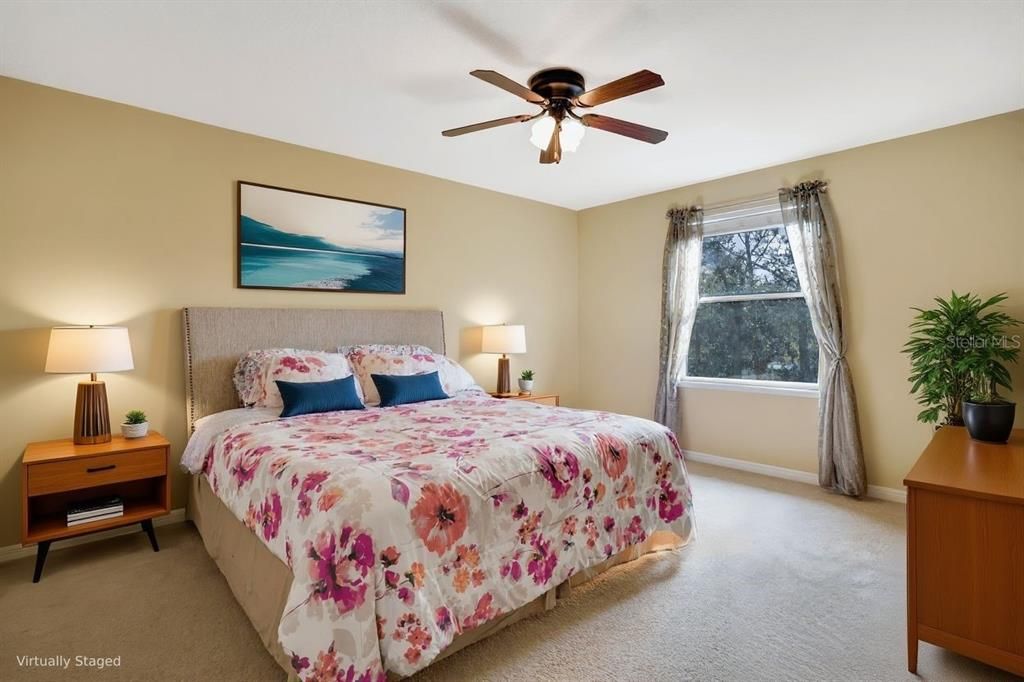 待售: $447,900 (4 贝兹, 2 浴室, 2700 平方英尺)